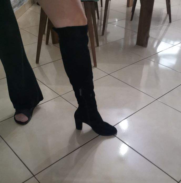 Vând cizme lungi, piele întoarsă, 38