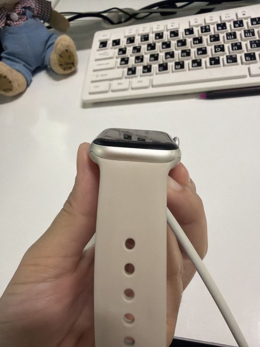 Продам Apple Watch SE 40 mm