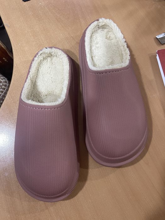 Резиновые тапочки . Размер 38 Новые . Производство турция