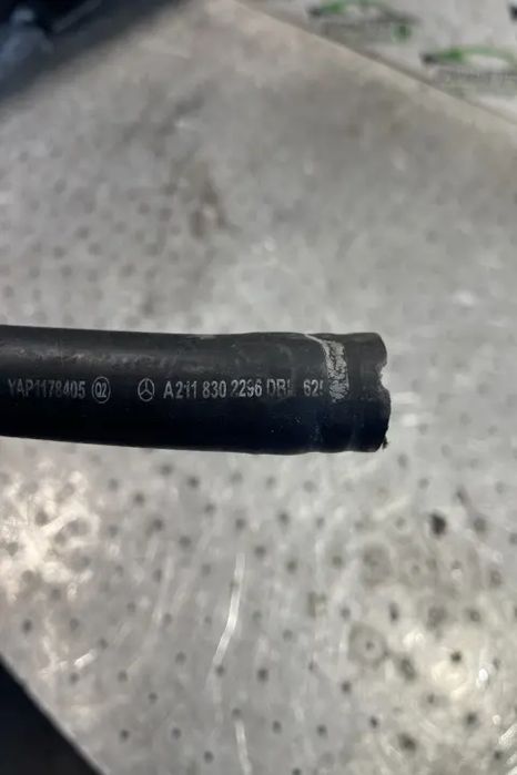 Furtun apa calorifer A211 830 2296 Mercedes-Benz E-Class 2005