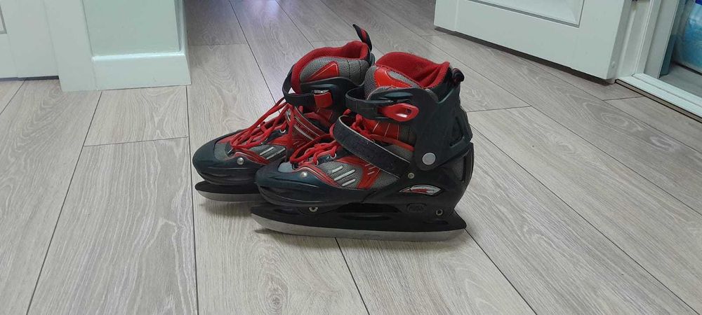 Продам хоккейные коньки
