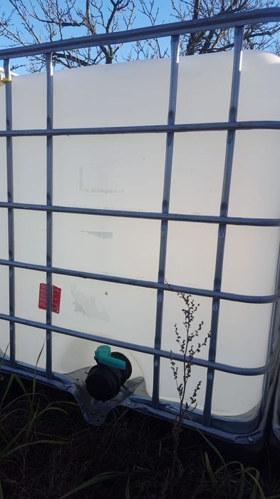 Vând bazine IBC 1000 l