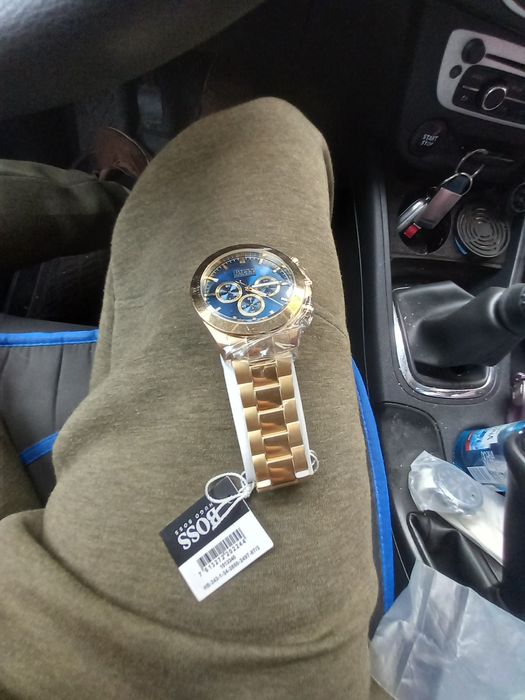 Vând ceasuri hugo boss