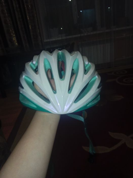 Продам шлем велосипедный