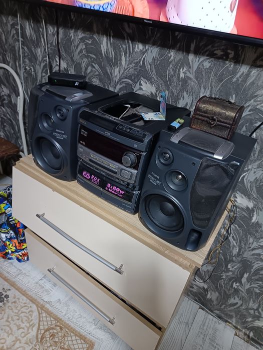 aiwa v900 barter za sony rxd