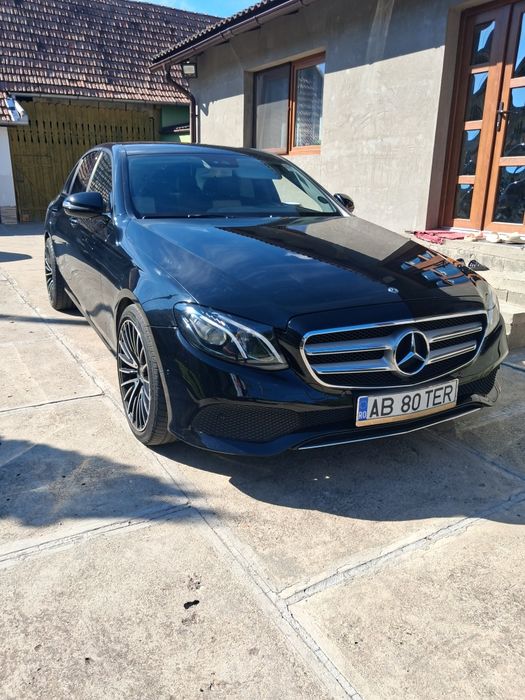 Vand mercedes eclass 14300 Euro  fiscal pe loc merita văzut mașina cu consum mic am schimbat motorul