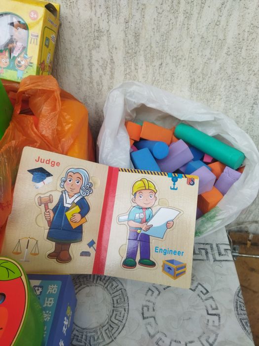 Развивающие игрушки