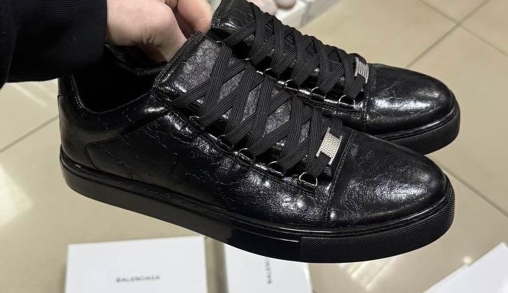 продам баленсиага арены