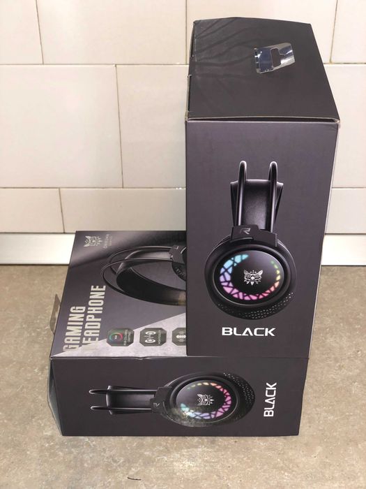 Casti Gaming RGB Onikuma x92 k-8A,noi sigilate!!!