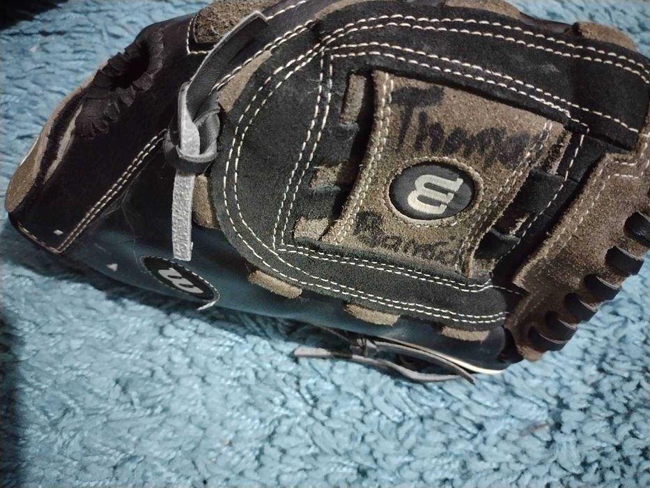 Бейзболна ръкавица Wilson и топка MLB