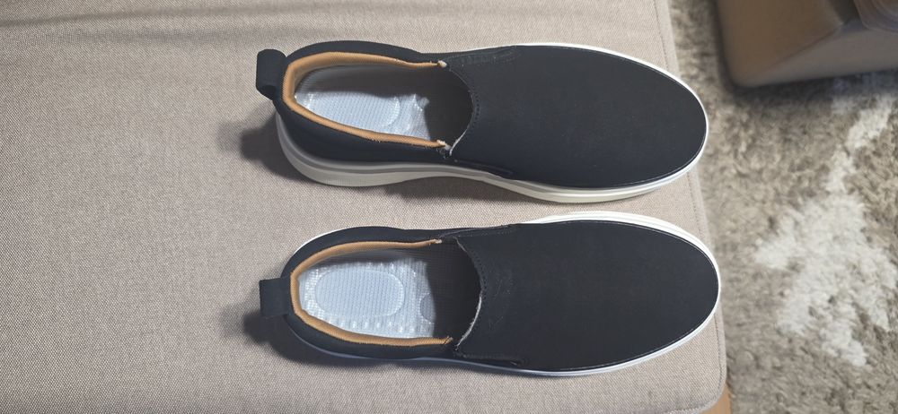 Обувки унисекс...