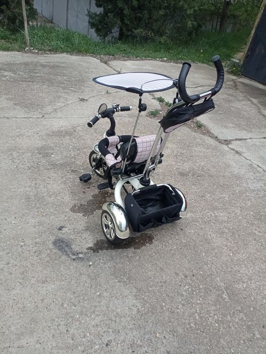 Децка Триколка .