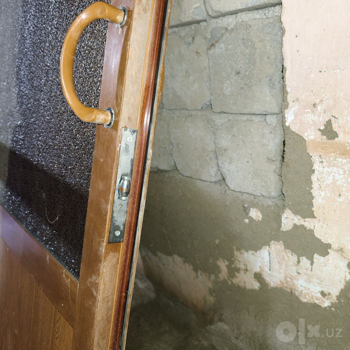 Продам двер и форточки