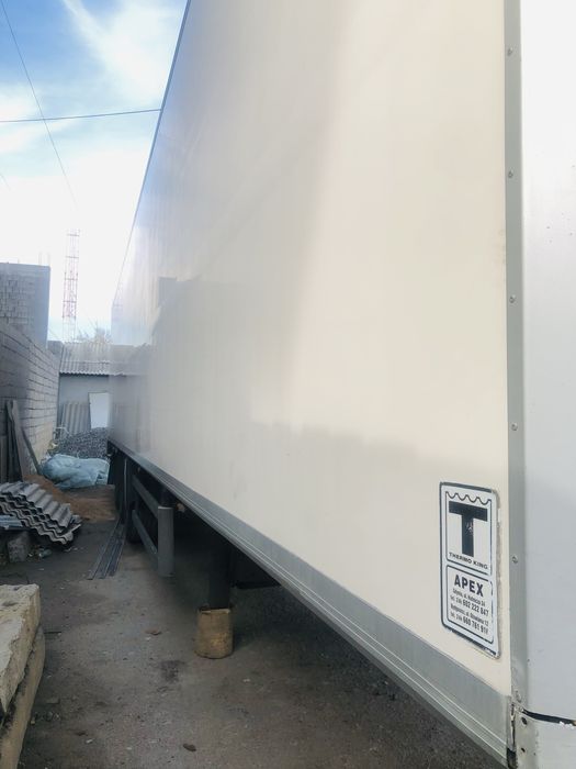 Полуприцеп сотилади