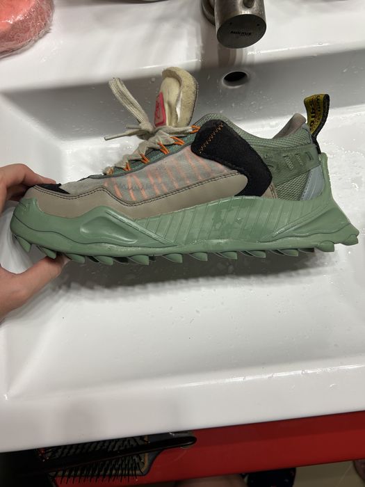 Vand adidasi off white