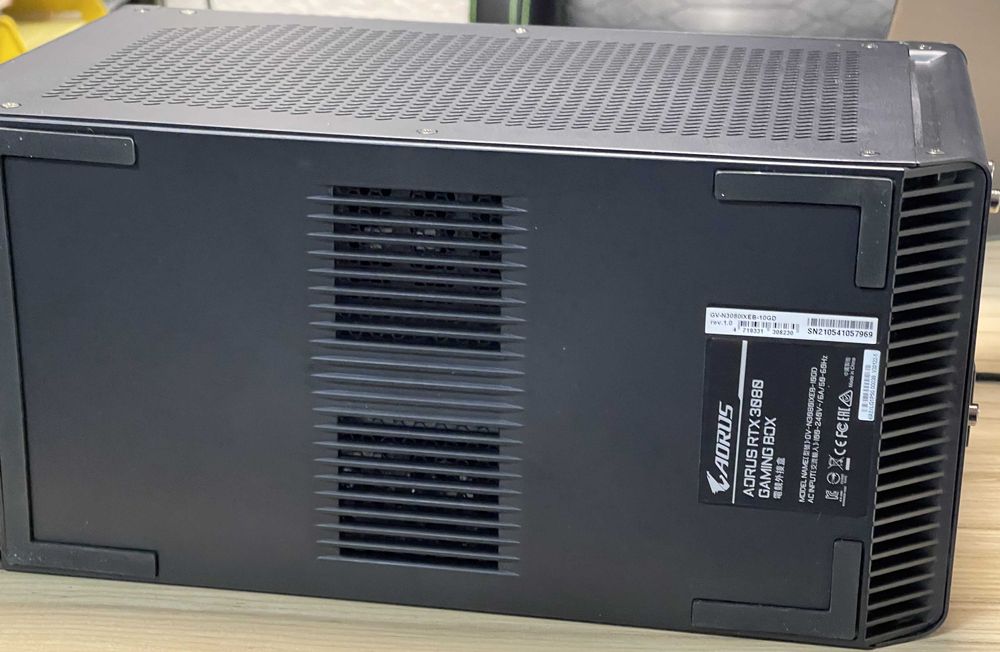 AORUS GAMING BOX – външен корпус за видеокарта (eGPU)