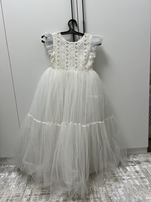 Продам красивые платья