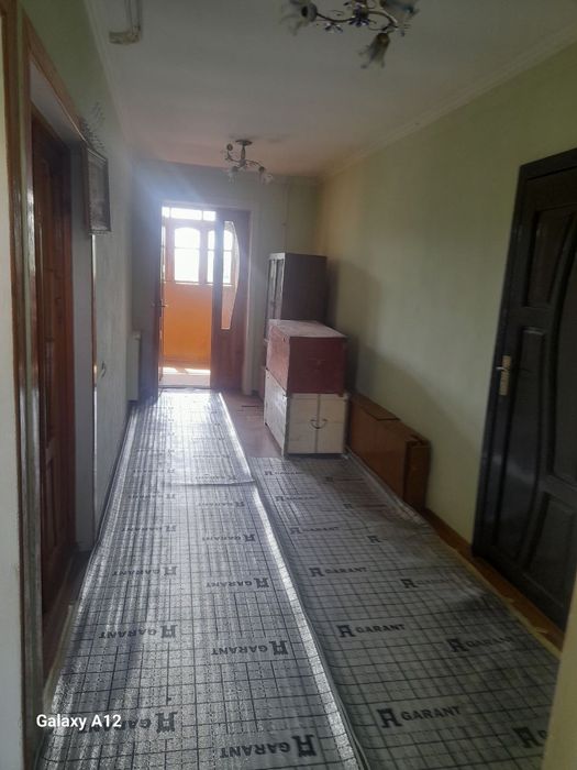 Срочно кв сотилади.