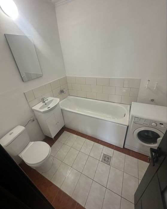 Casă de vânzare în Păulești (Brusturi) – teren generos, zonă liniștită