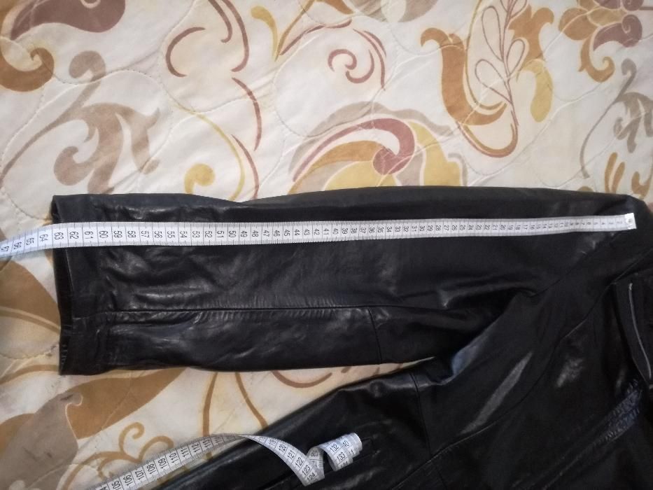 Продавам кожено яке