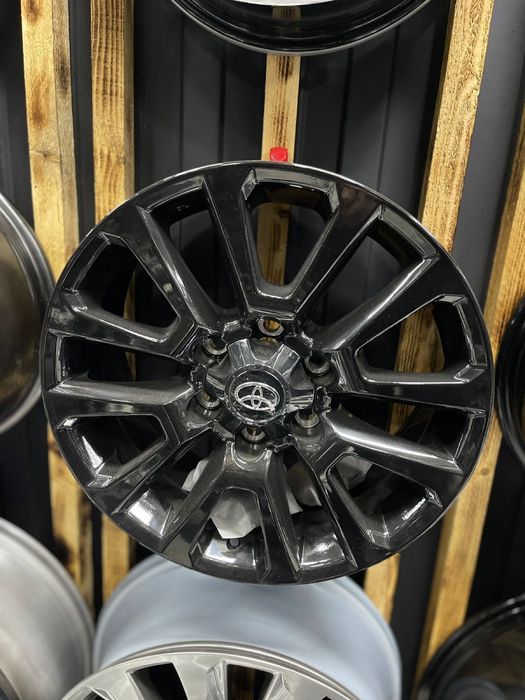 комплект Диск R18 6x139.7