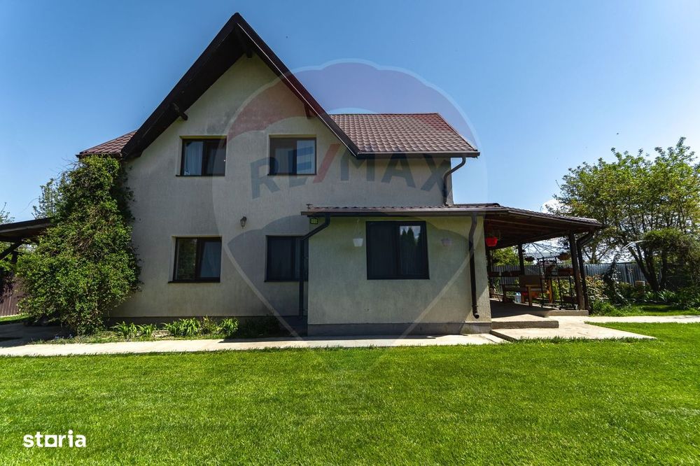Casa de Poveste - Feldioara, str. Barsei/ 4 camere/ curte!