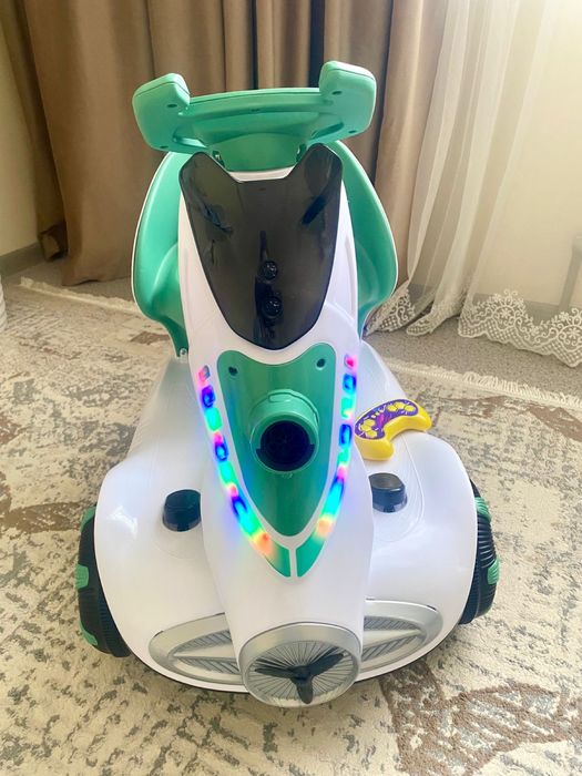 Детский электромобиль