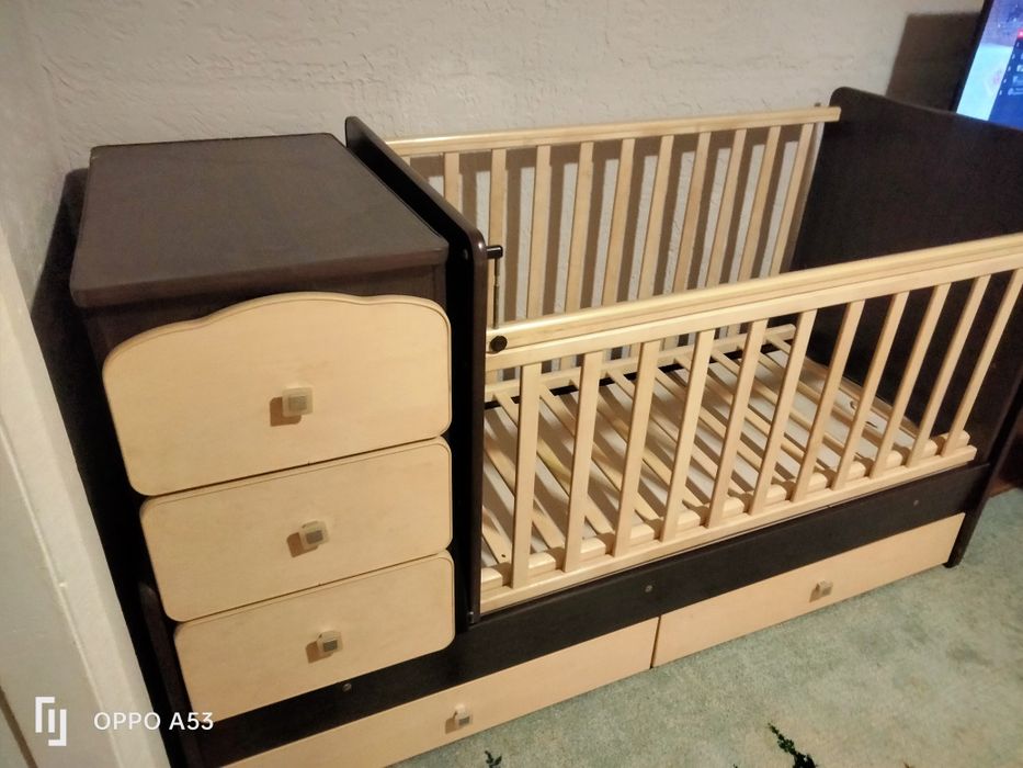 Кроватка 2 в 1  в хорошем