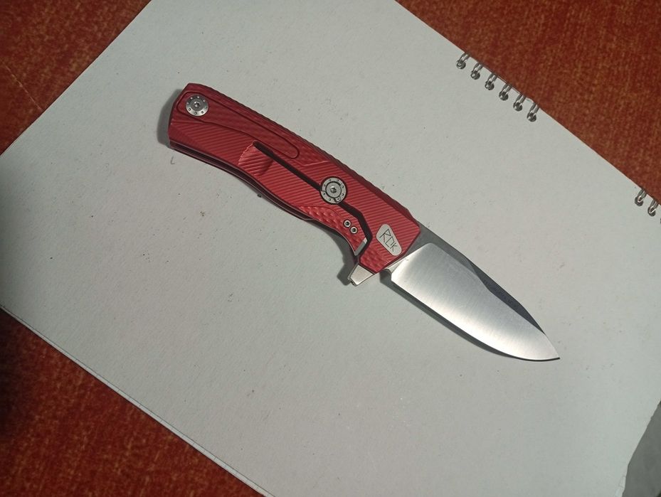 Vând cuțit Lionsteel ROK