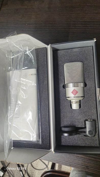 Vand microfon Neumann TLM 102