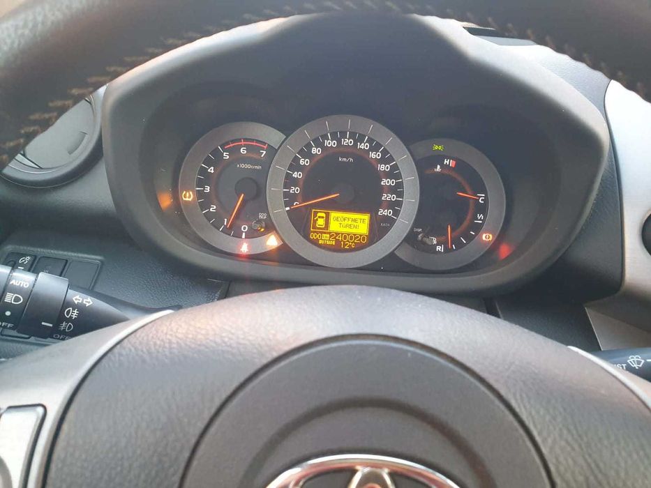 Toyota rav4 an2006