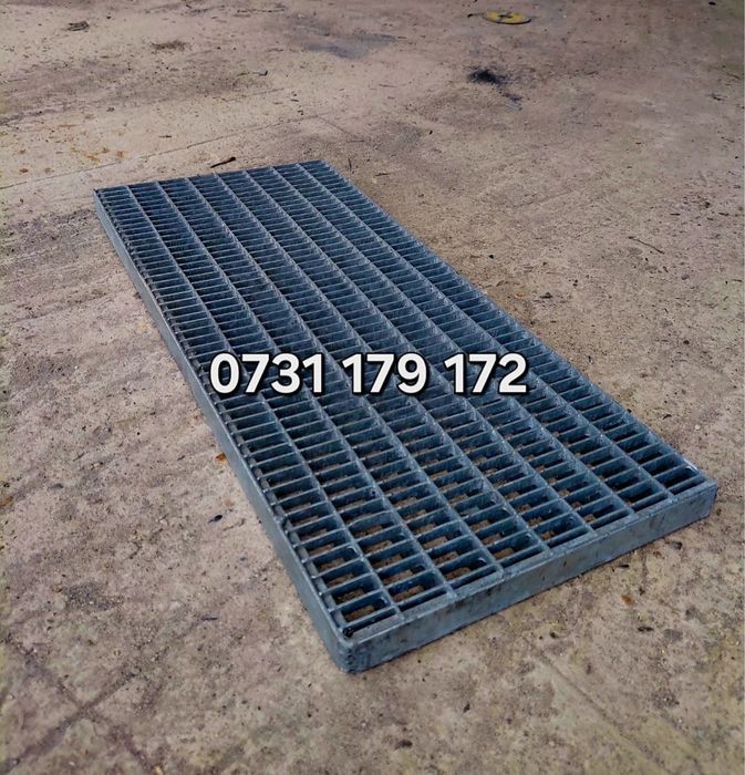 Platforme zincate trepte laterale