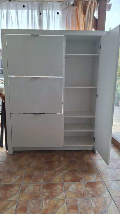 De vânzare dulap de pantofi alb lucios