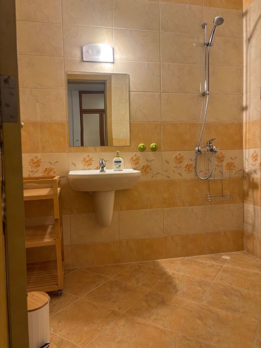 Апартамент  под наем 80кв.м