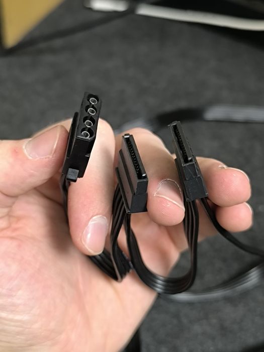 Продам рабочий блок питаяния