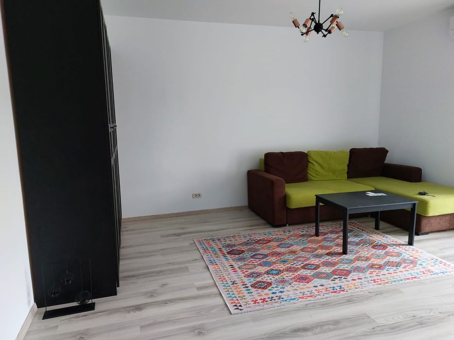 Garsoniera de închiriat