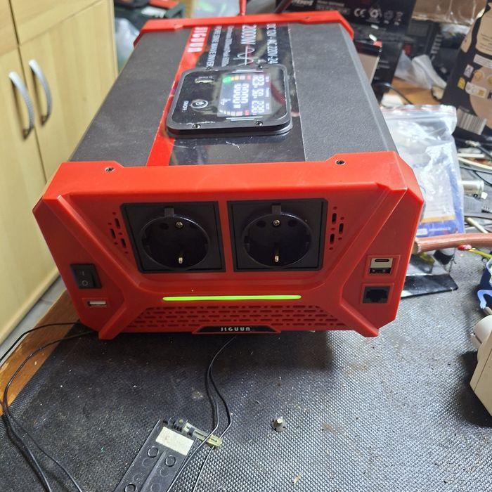 Invertor generator curent 3000i