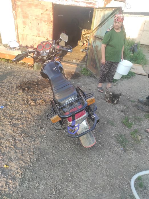Suzuki gsx 200cc