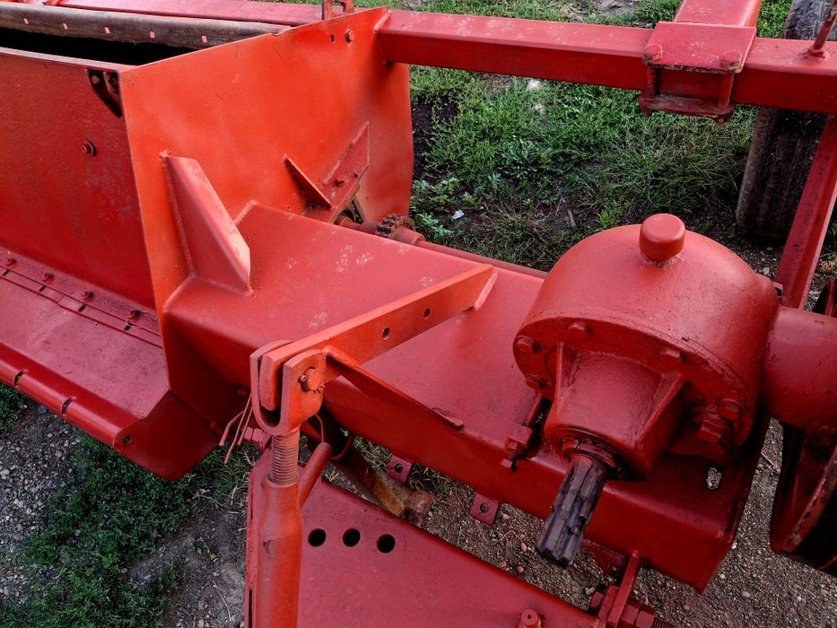 Tocătoare paie ,în stare bunăă