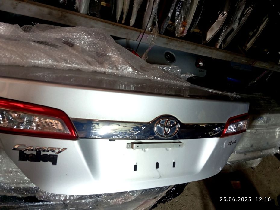 Крышка багажника Toyota Camry 50 Американец