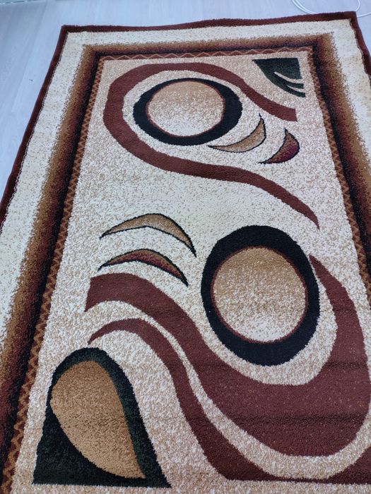 Vând covor 1.60m/2.50m