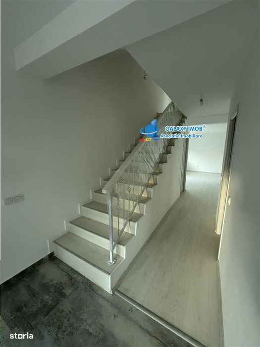 Duplex 6 camere-4bai-Mansarda utila-Toate utilitatile-Strada asfaltata