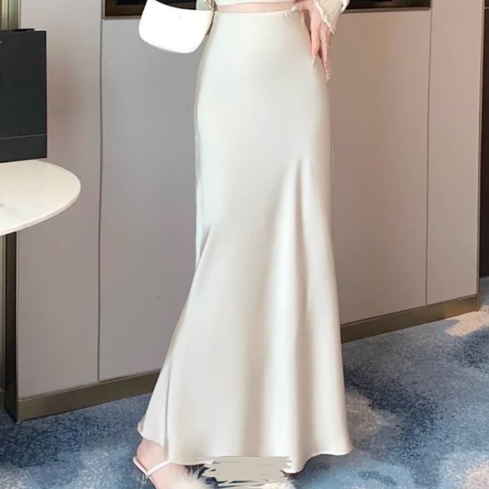 Юбки атласные новые