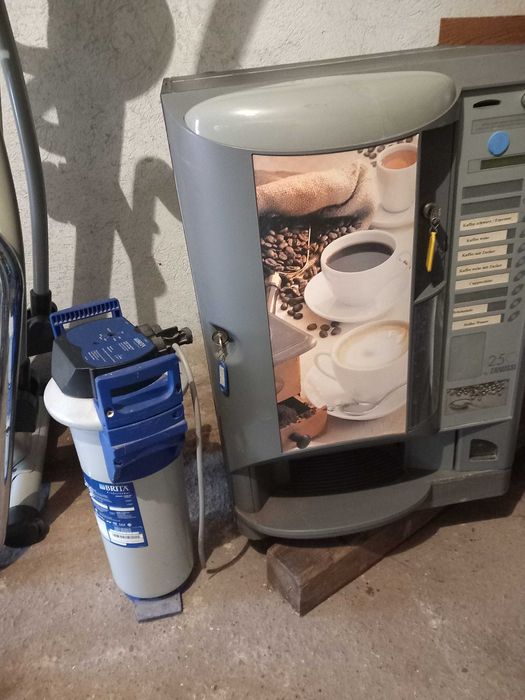 Vând vollautomat de cafea