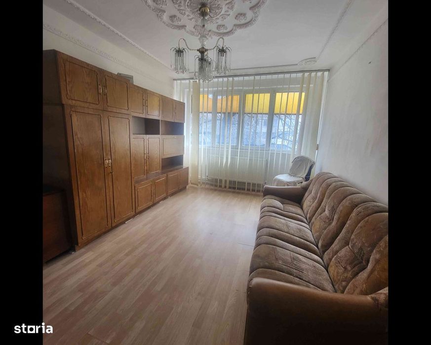 Apartament 2 camere semidecomandate Etaj.1 gară