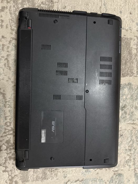 Продается ноутбук на запчасти