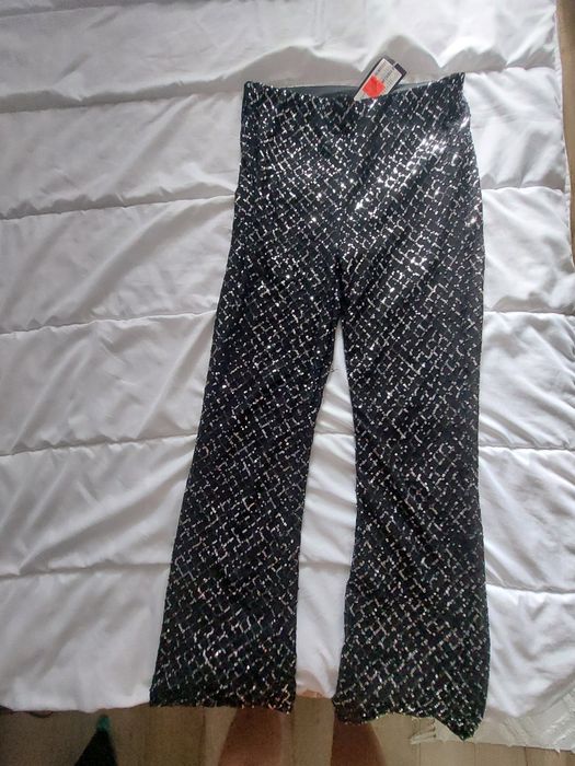 Pantaloni ocazie cu paiete,negri