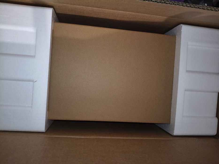 vand carcasa noua la cutie nzxt h7 flow 2024 alba full box