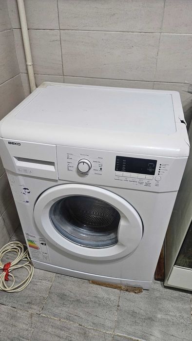 Диван, стиральная машина