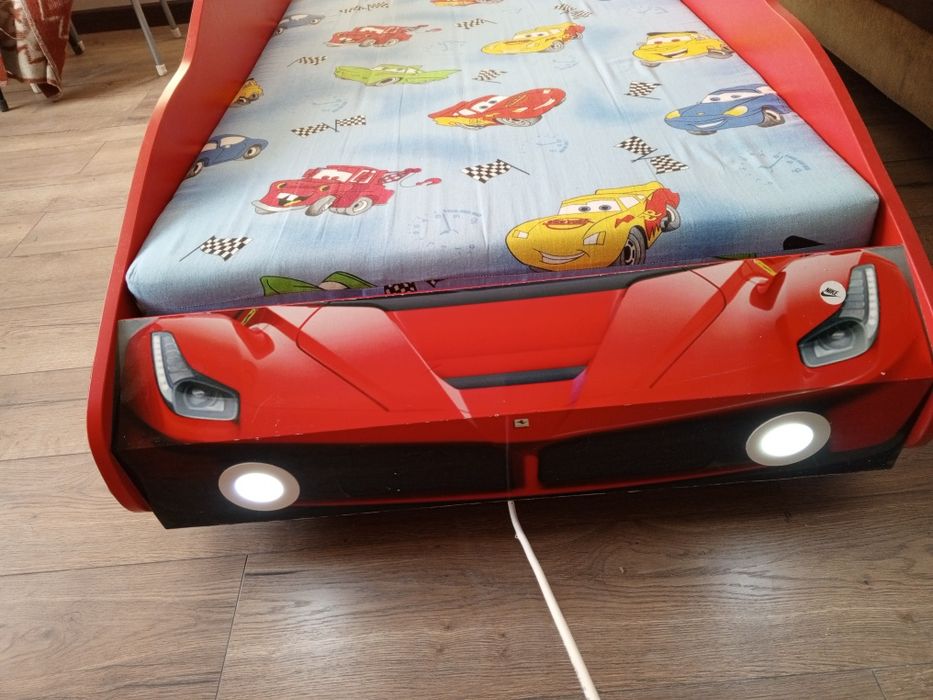 Детская кровать МАШИНКА